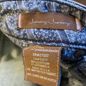 Used but great shape Paige straight leg boyfriend low rise denim jeans! Size 27